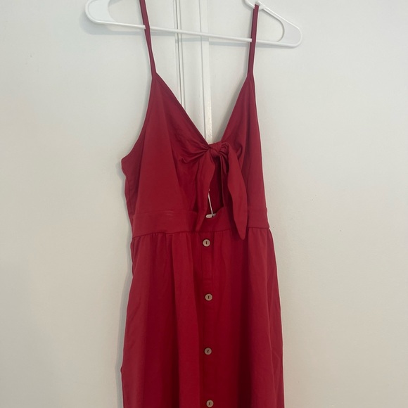 AMAZON | Red flowy dress - Picture 3 of 3
